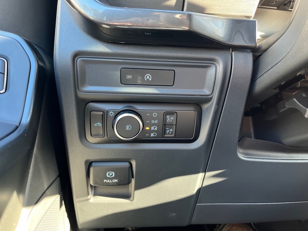 2025 Ford F-150 STX - Photo 28