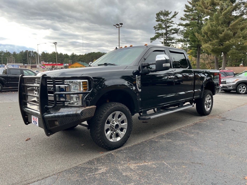Used 2019 Ford F-250 Super Duty Lariat Truck Crew Cab