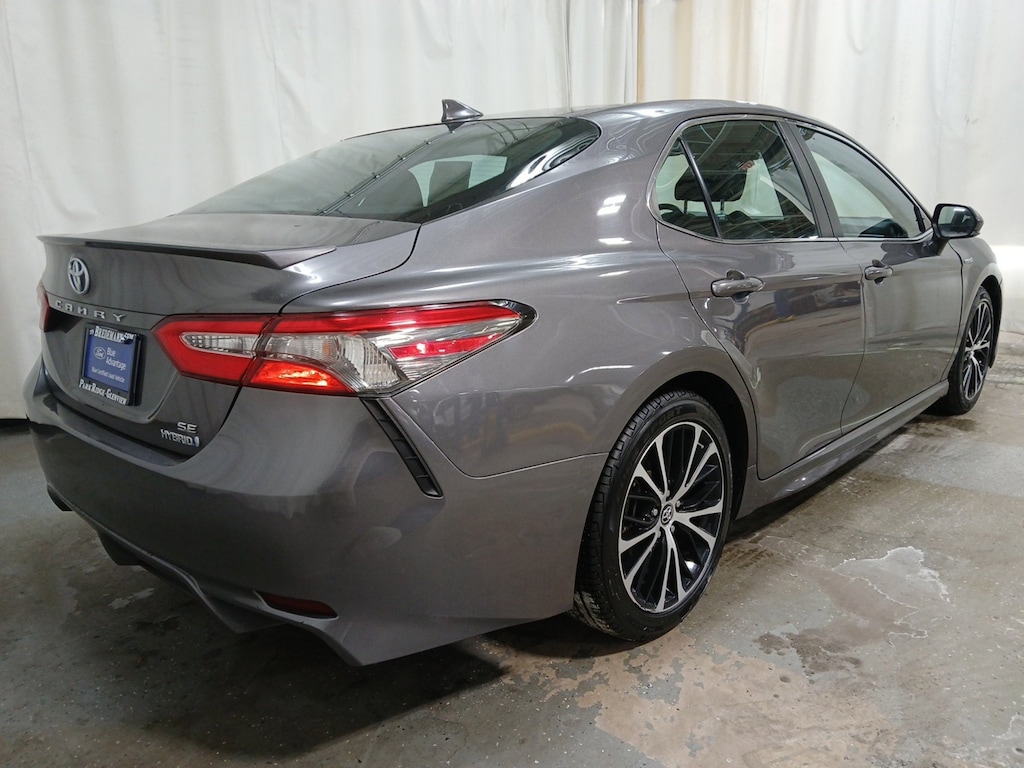Used 2019 Toyota Camry Hybrid Hybrid SE Sedan