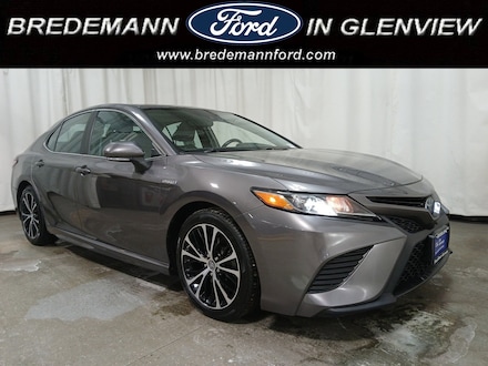 2019 Toyota Camry Hybrid Hybrid SE Sedan