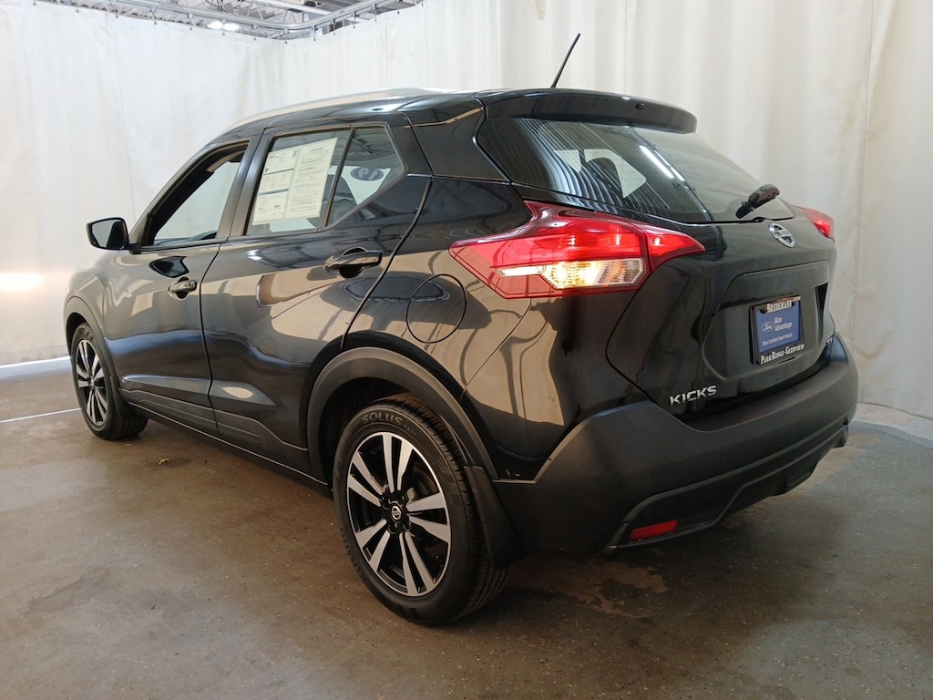 Used 2019 Nissan Kicks SV SUV
