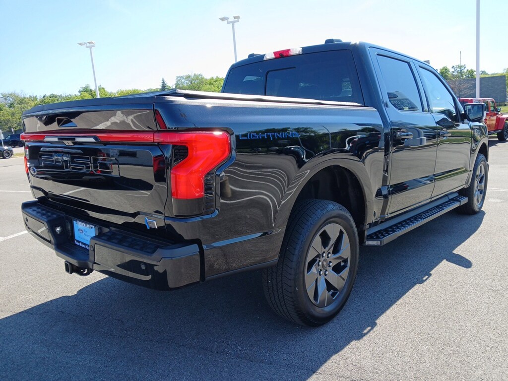 Used 2023 Ford F-150 Lightning LARIAT Truck SuperCrew Cab