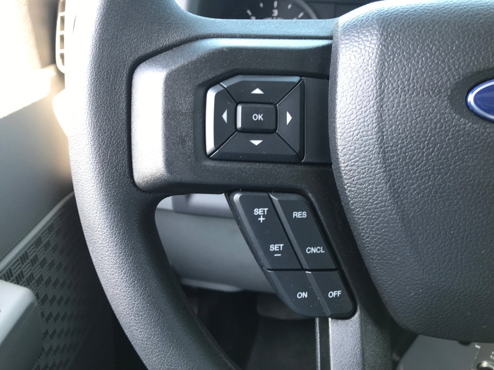 2025 Ford E-Series Cutaway Base - Photo 8