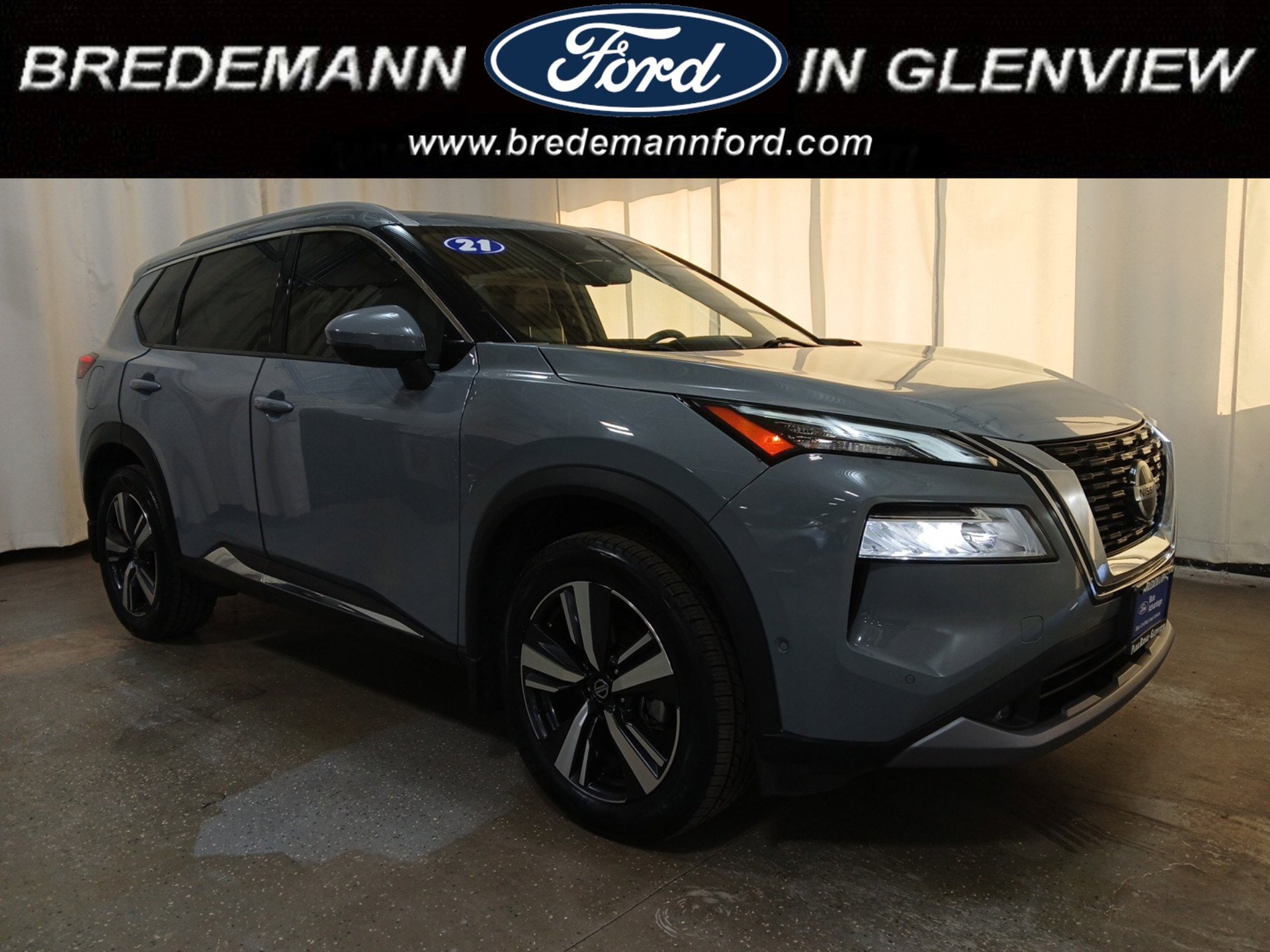 2021 Nissan Rogue Platinum's photo