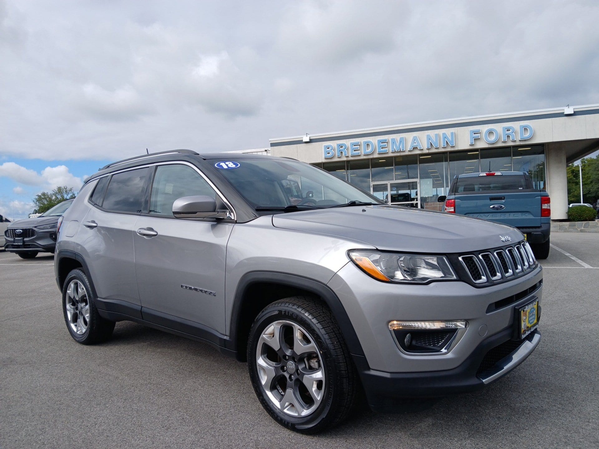 Used 2018 Jeep Compass Limited with VIN 3C4NJDCB9JT239493 for sale in Glenview, IL