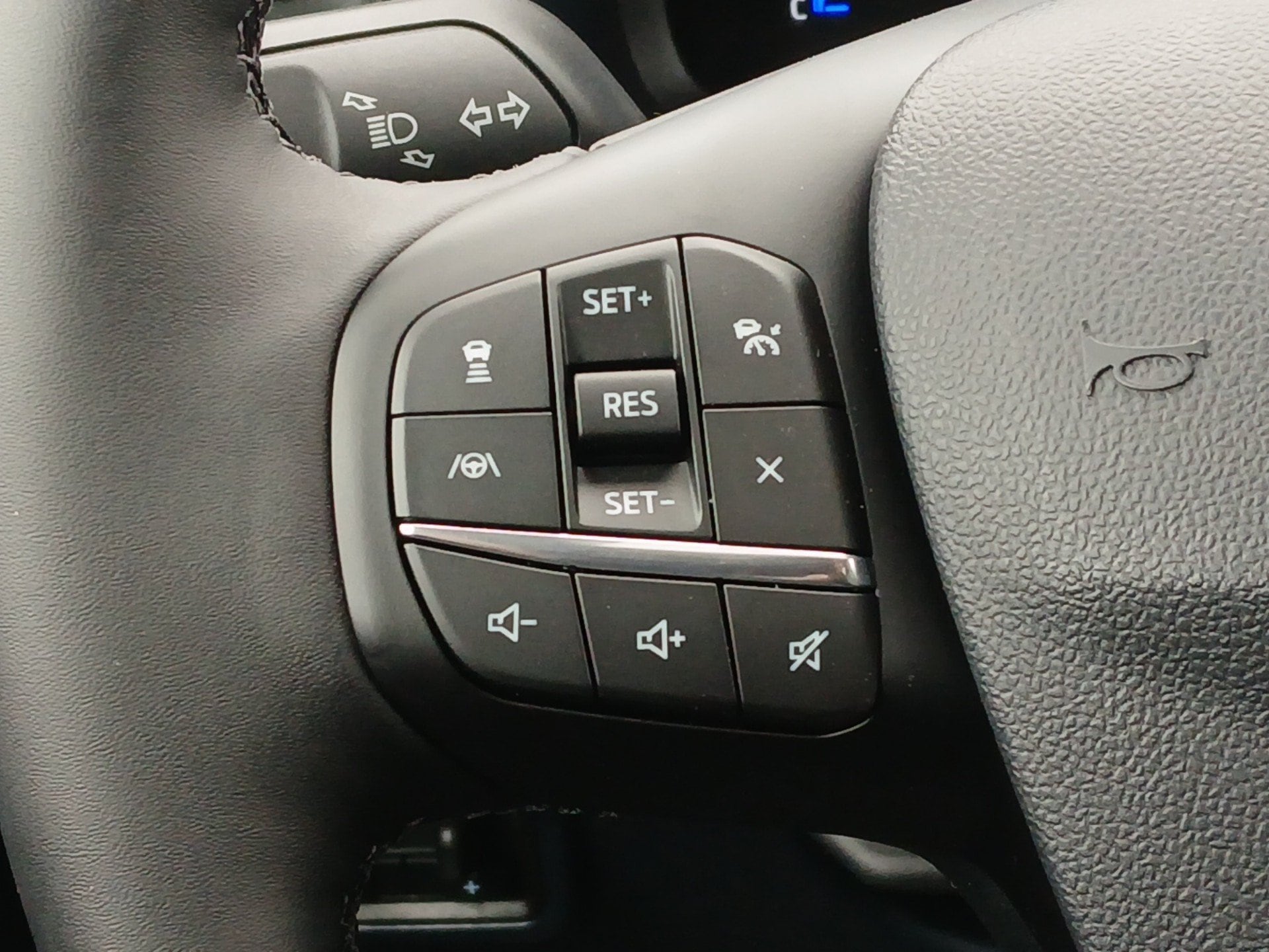 2025 Ford Maverick Lariat - Photo 9