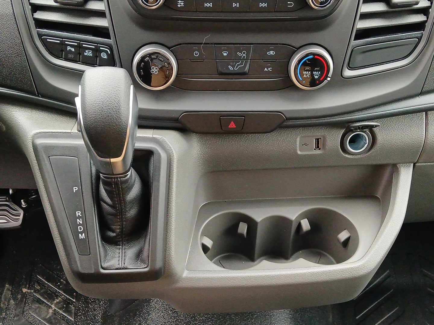2025 Ford Transit Van Base - Photo 11