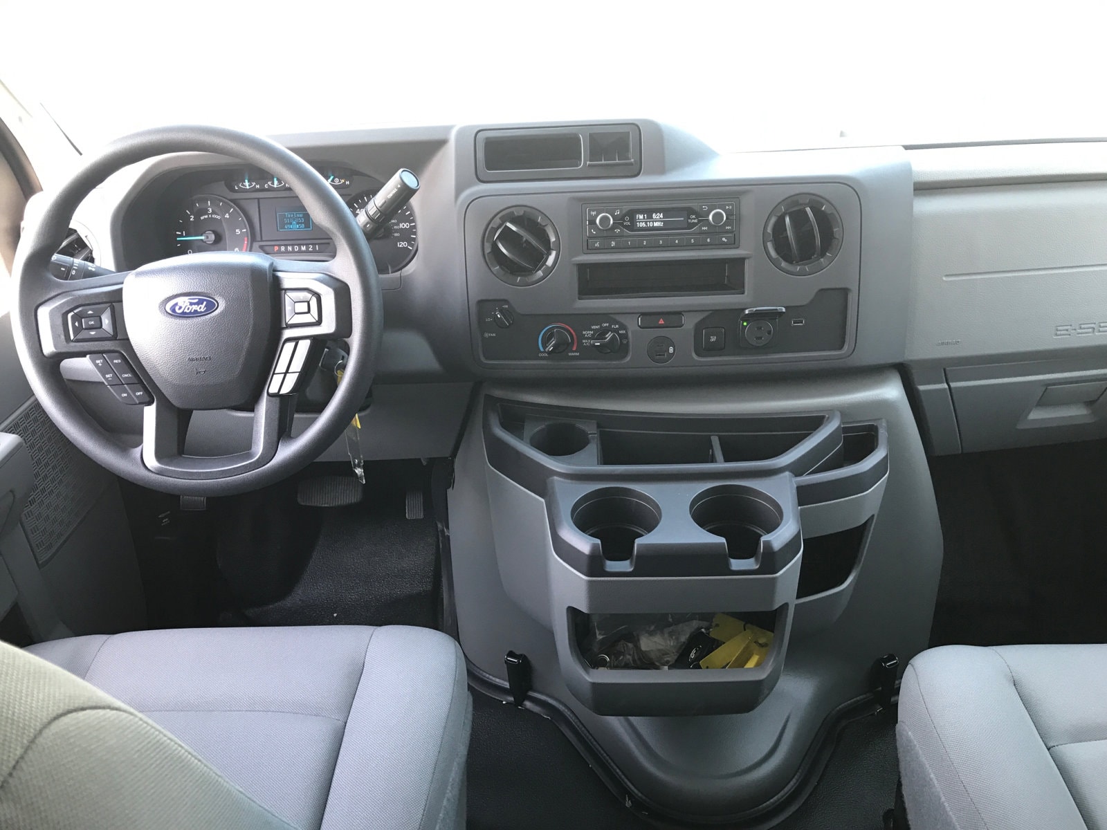 2025 Ford E-Series Cutaway Base - Photo 6