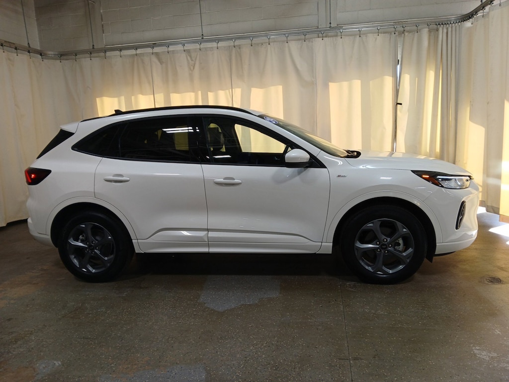Used 2024 Ford Escape ST-Line Select SUV