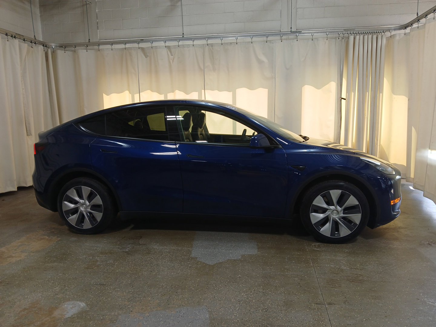 Used 2023 Tesla Model Y Long Range with VIN 7SAYGDEE5PF787472 for sale in Glenview, IL