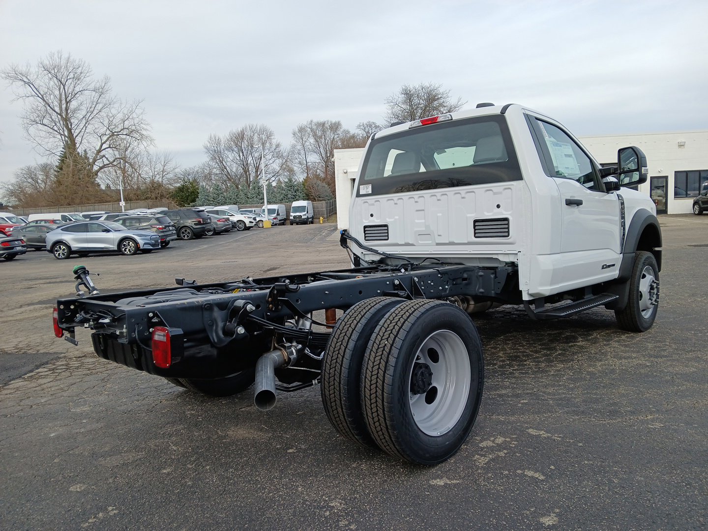 2024 Ford F-550 photo 3