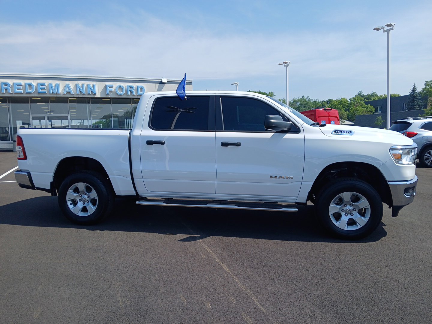 2024 Ram 1500 Big Horn Lone Star photo 3
