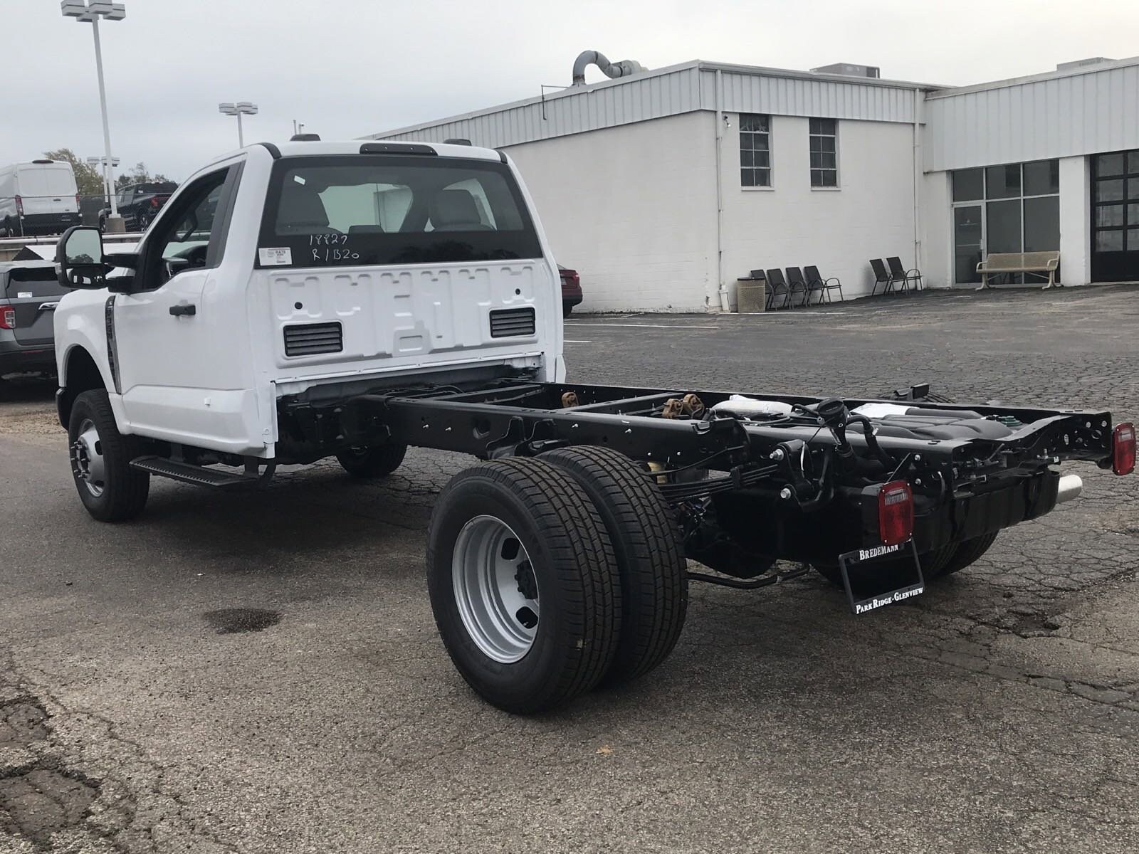 2023 Ford F-350 photo 4