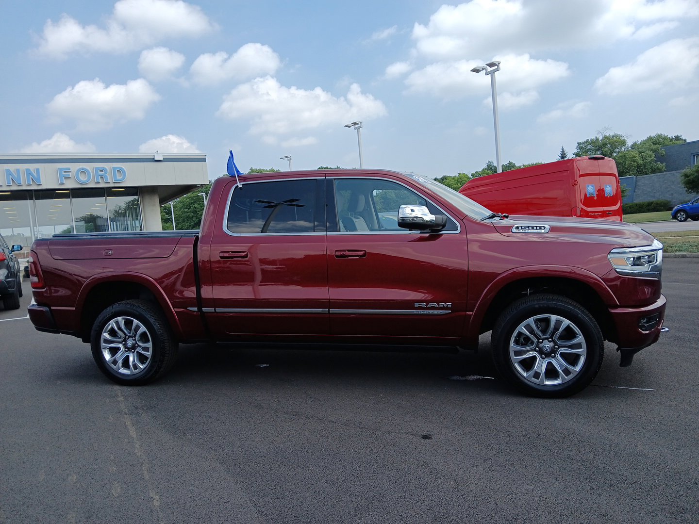 2024 Ram 1500 Limited photo 2