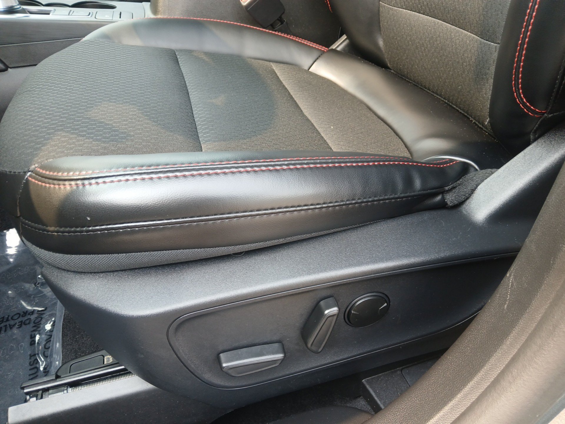 2026 Ford Escape ST-Line - Photo 18