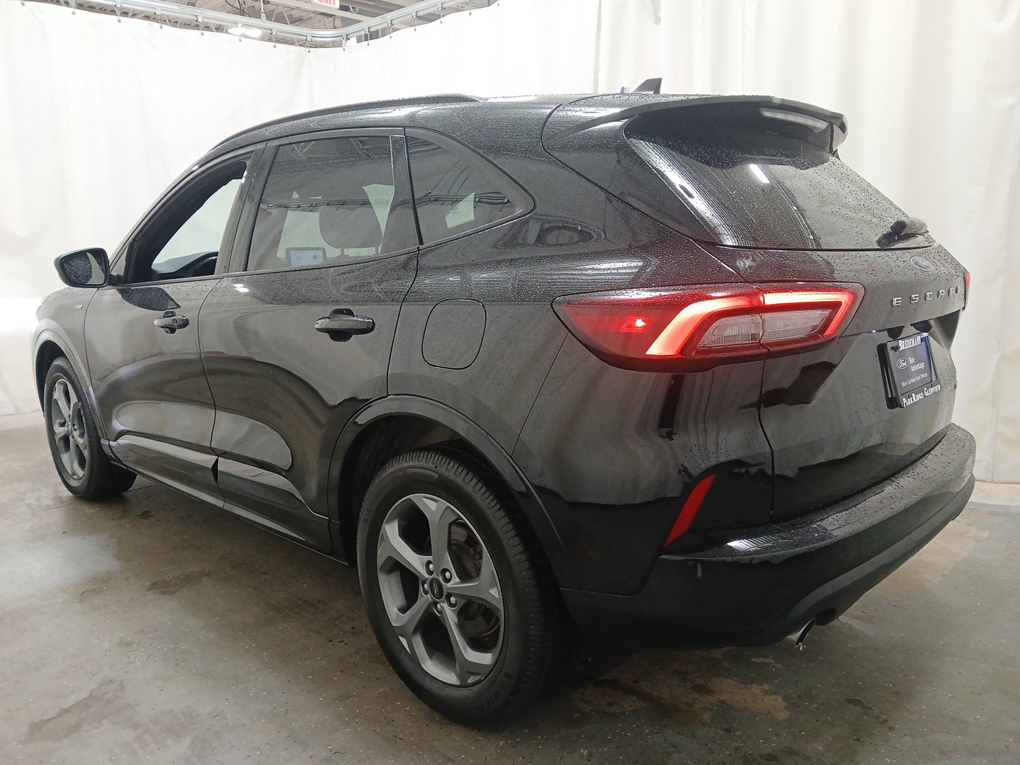 2023 Ford Escape ST-Line Select photo 4