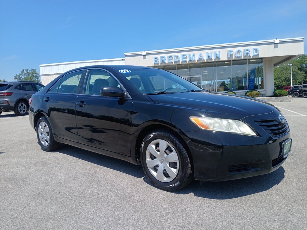Used 2009 Toyota Camry LE Sedan