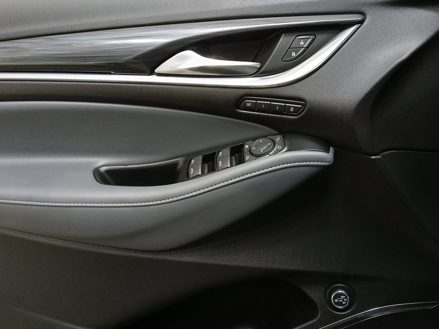 2023 Buick Enclave Premium - Photo 18