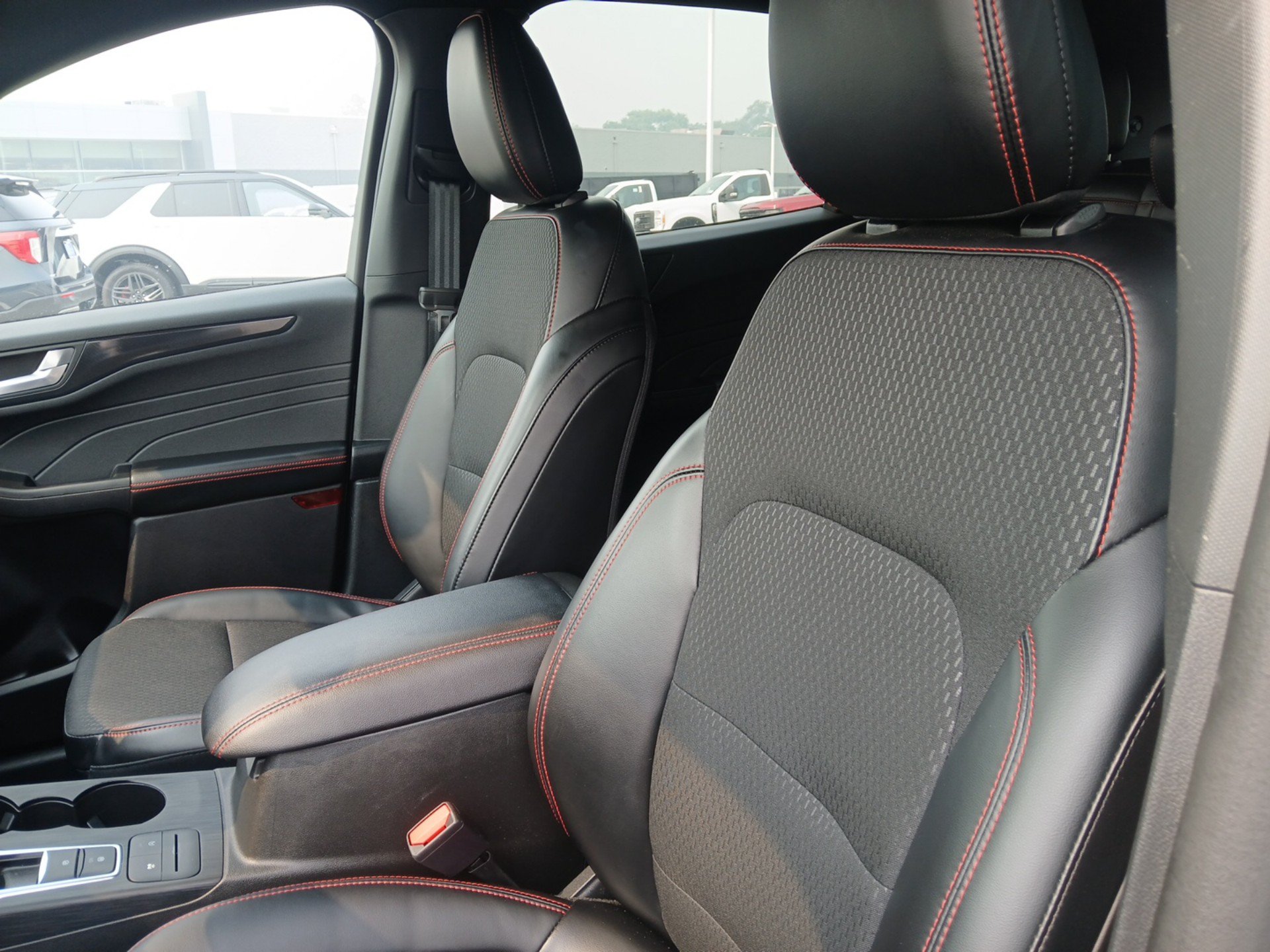 2026 Ford Escape ST-Line - Photo 19