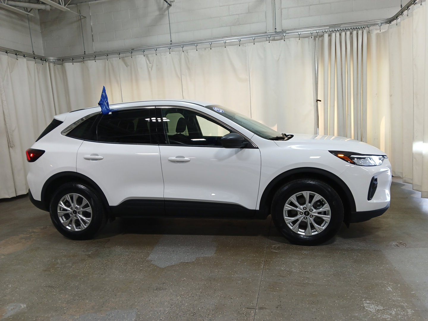 2023 Ford Escape Active photo 2