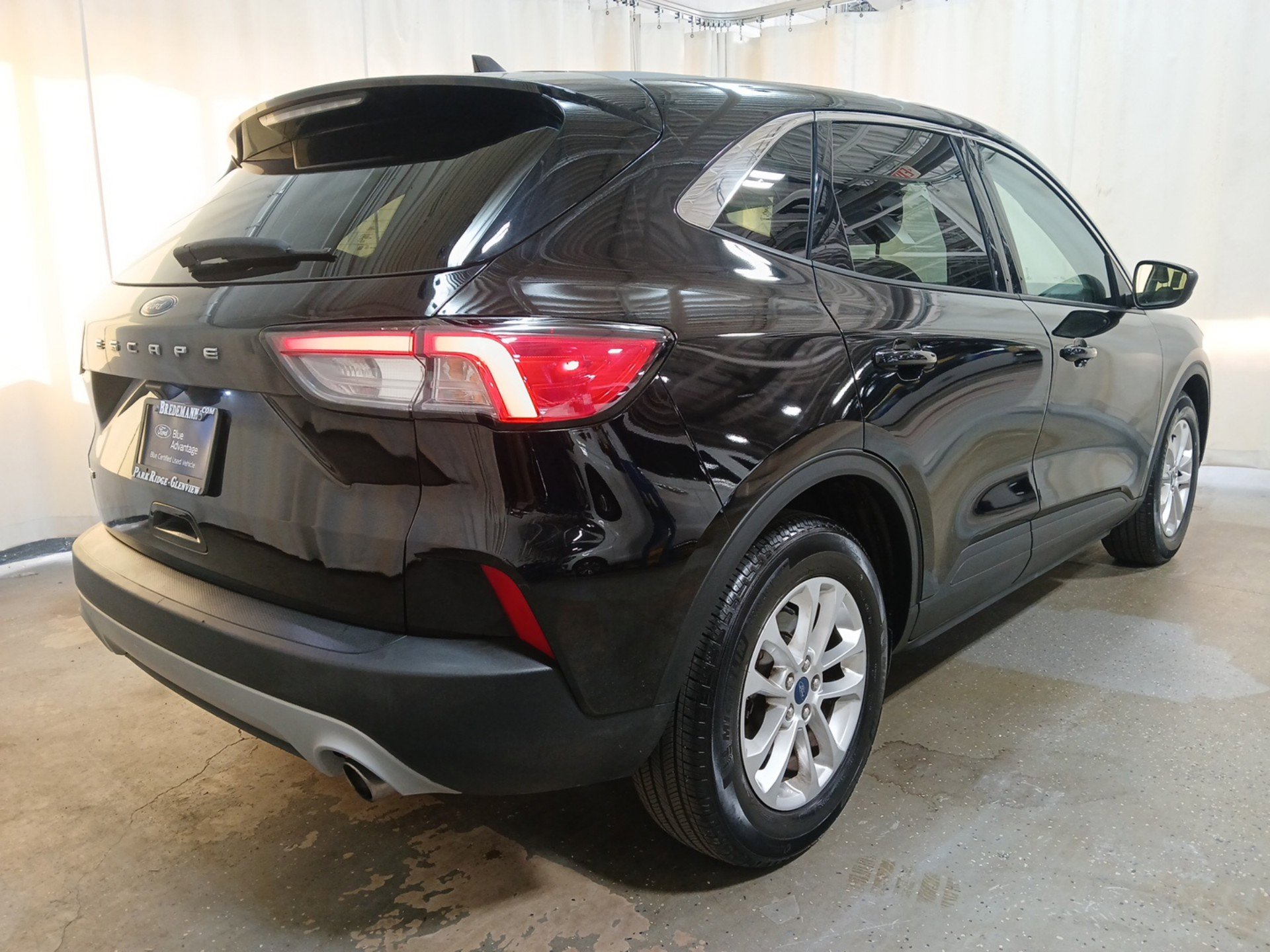 2022 Ford Escape SE photo 3