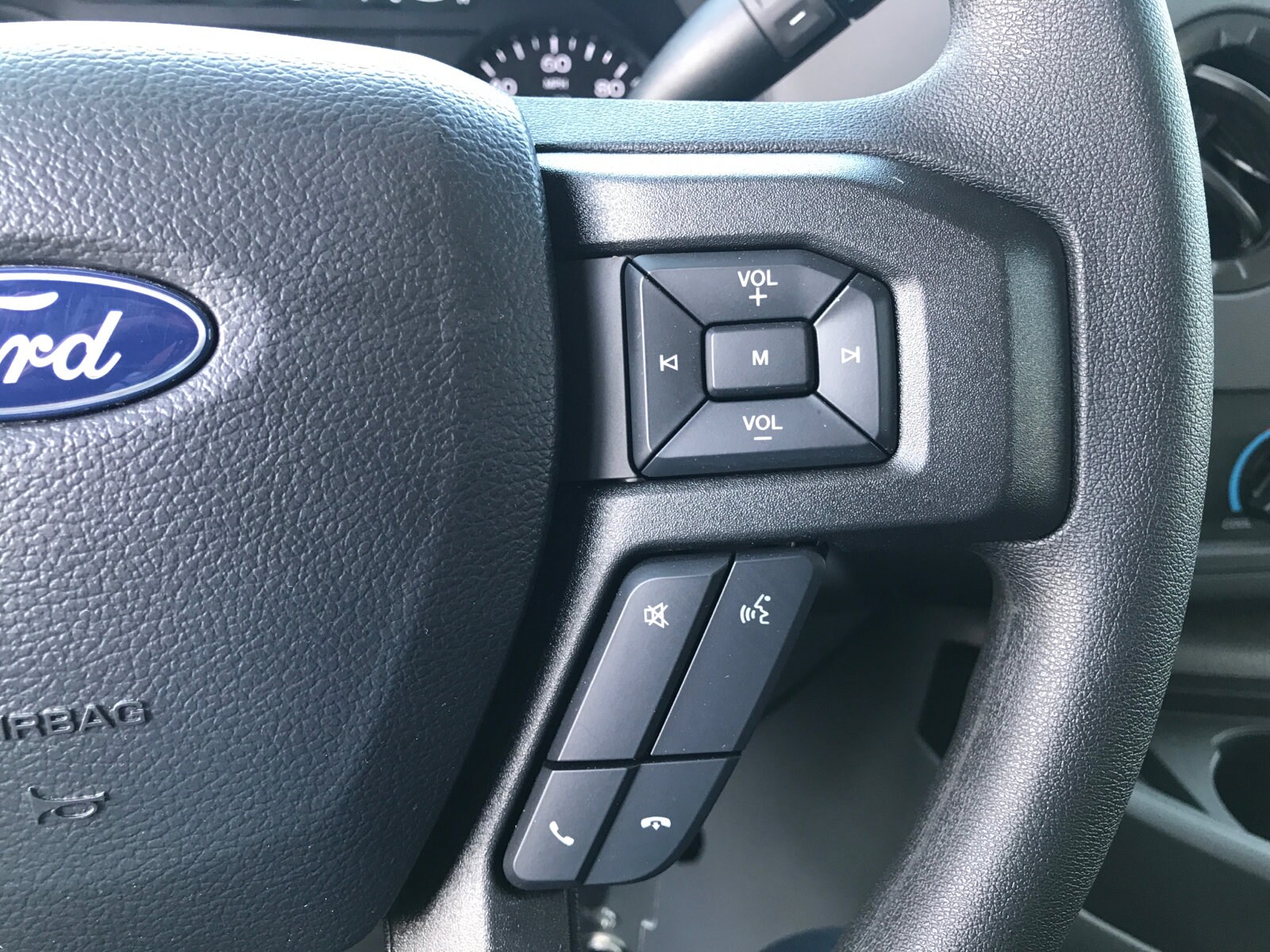 2025 Ford E-Series Cutaway Base - Photo 9