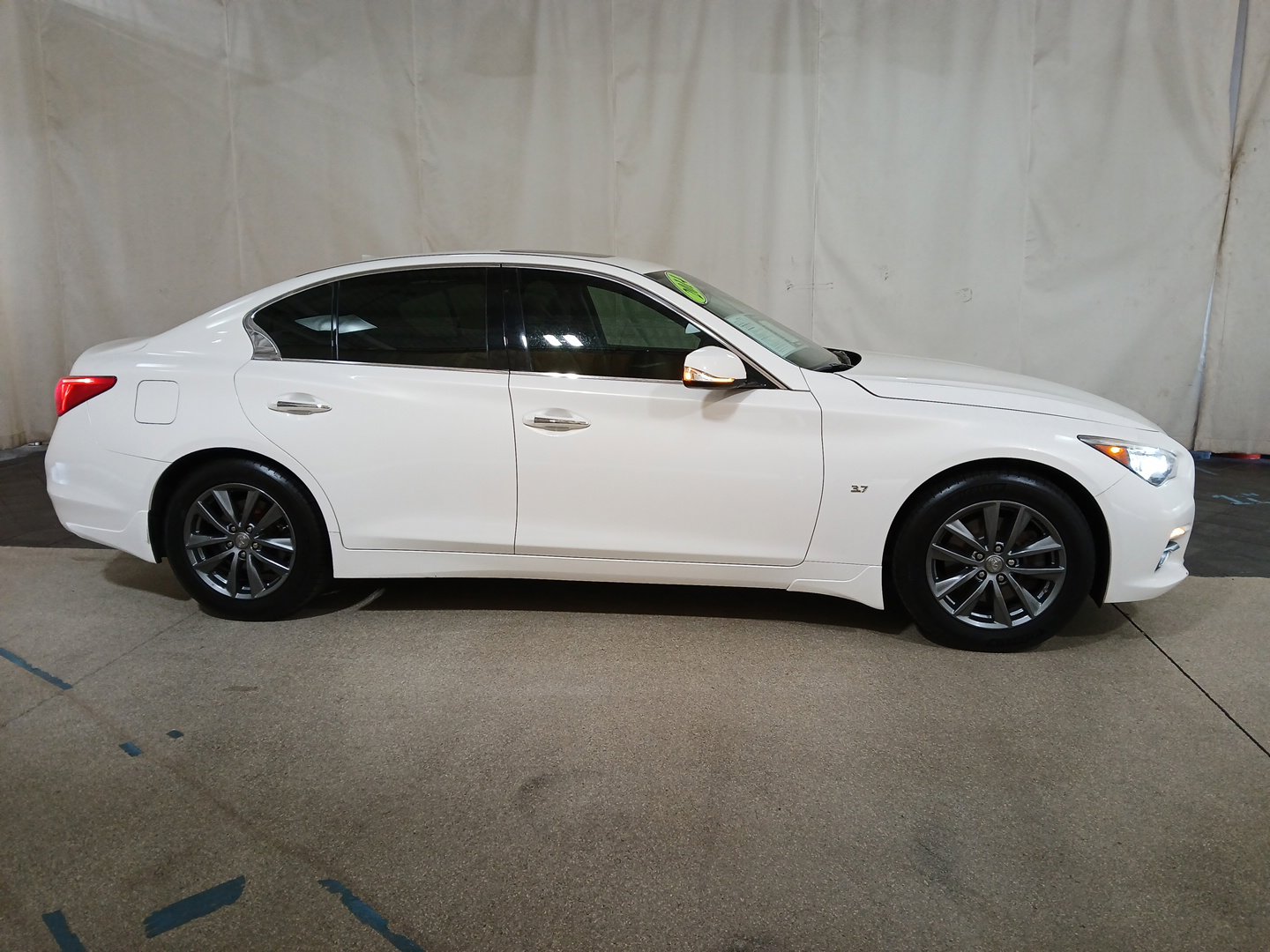 Used 2014 INFINITI Q50 Premium with VIN JN1BV7AR3EM705670 for sale in Park Ridge, IL