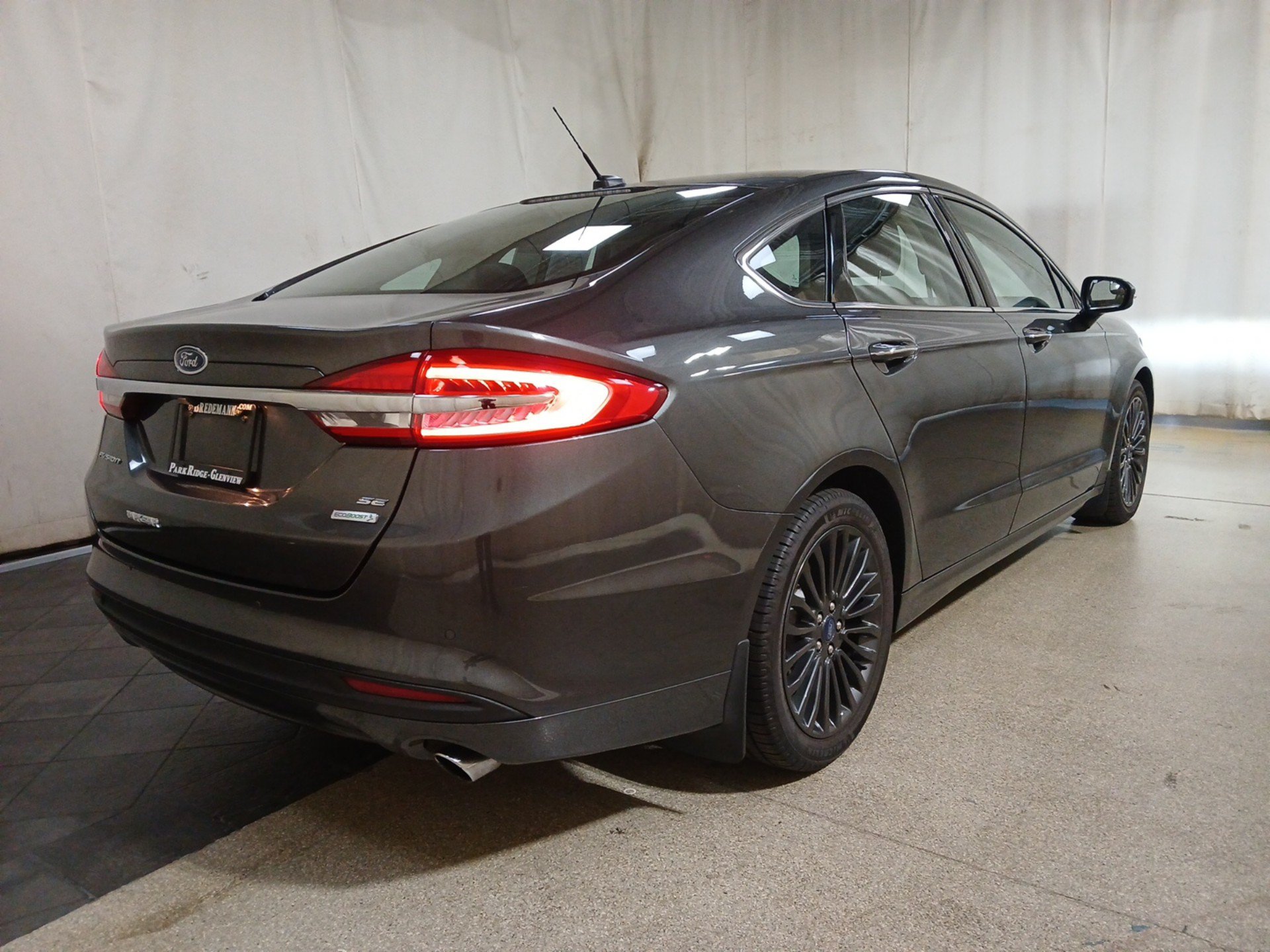 Used 2018 Ford Fusion SE Sedan