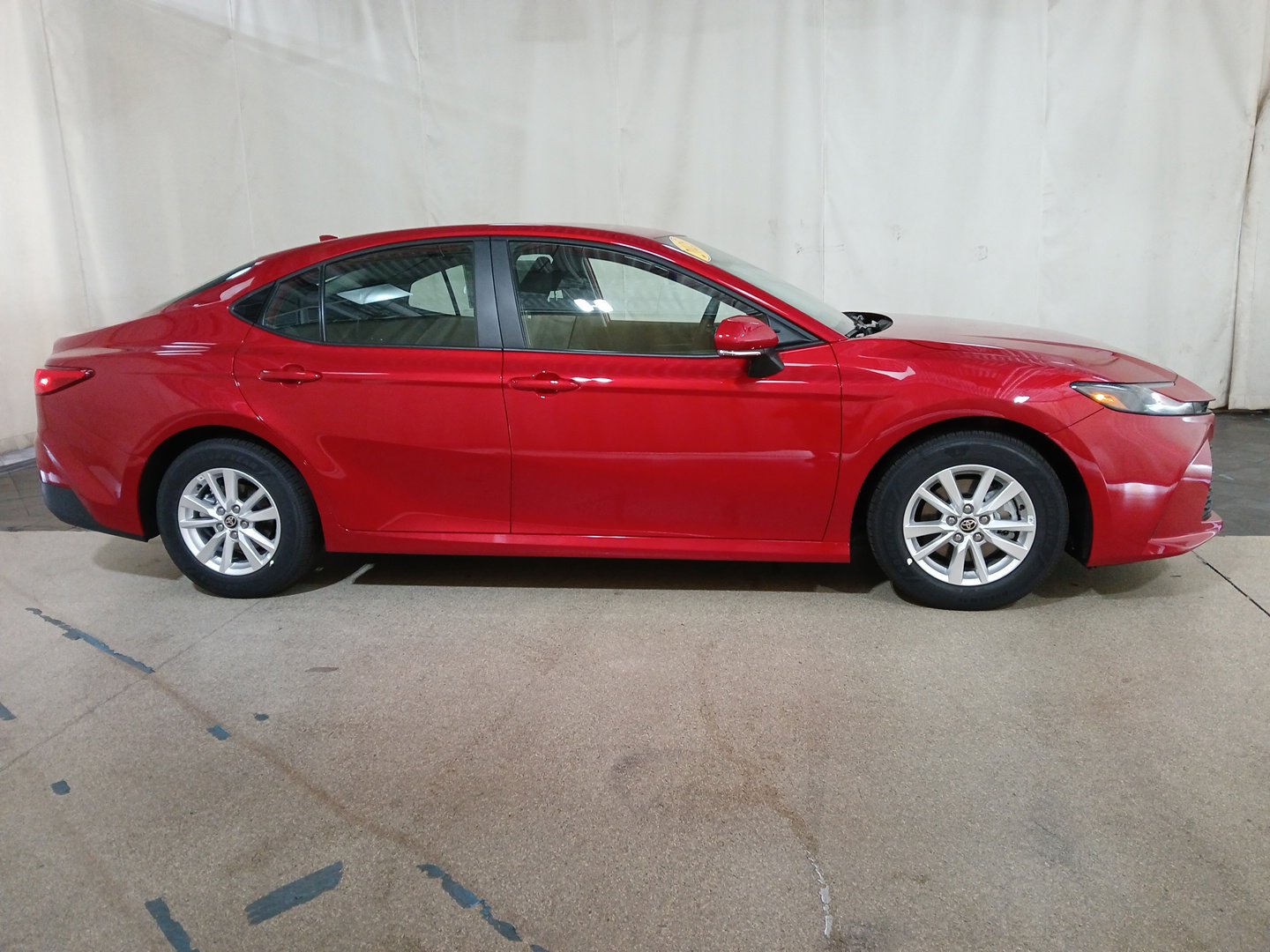 2025 Toyota Camry LE photo 3