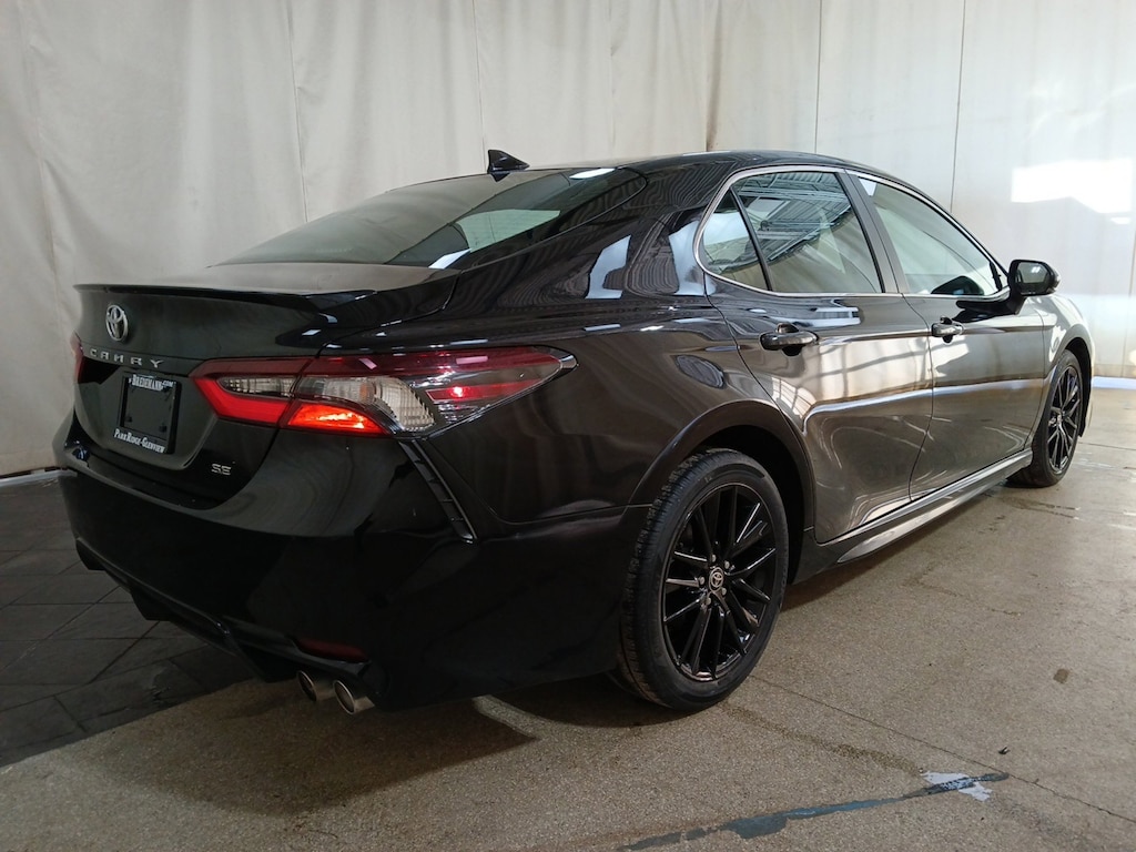 Used 2023 Toyota Camry SE Sedan