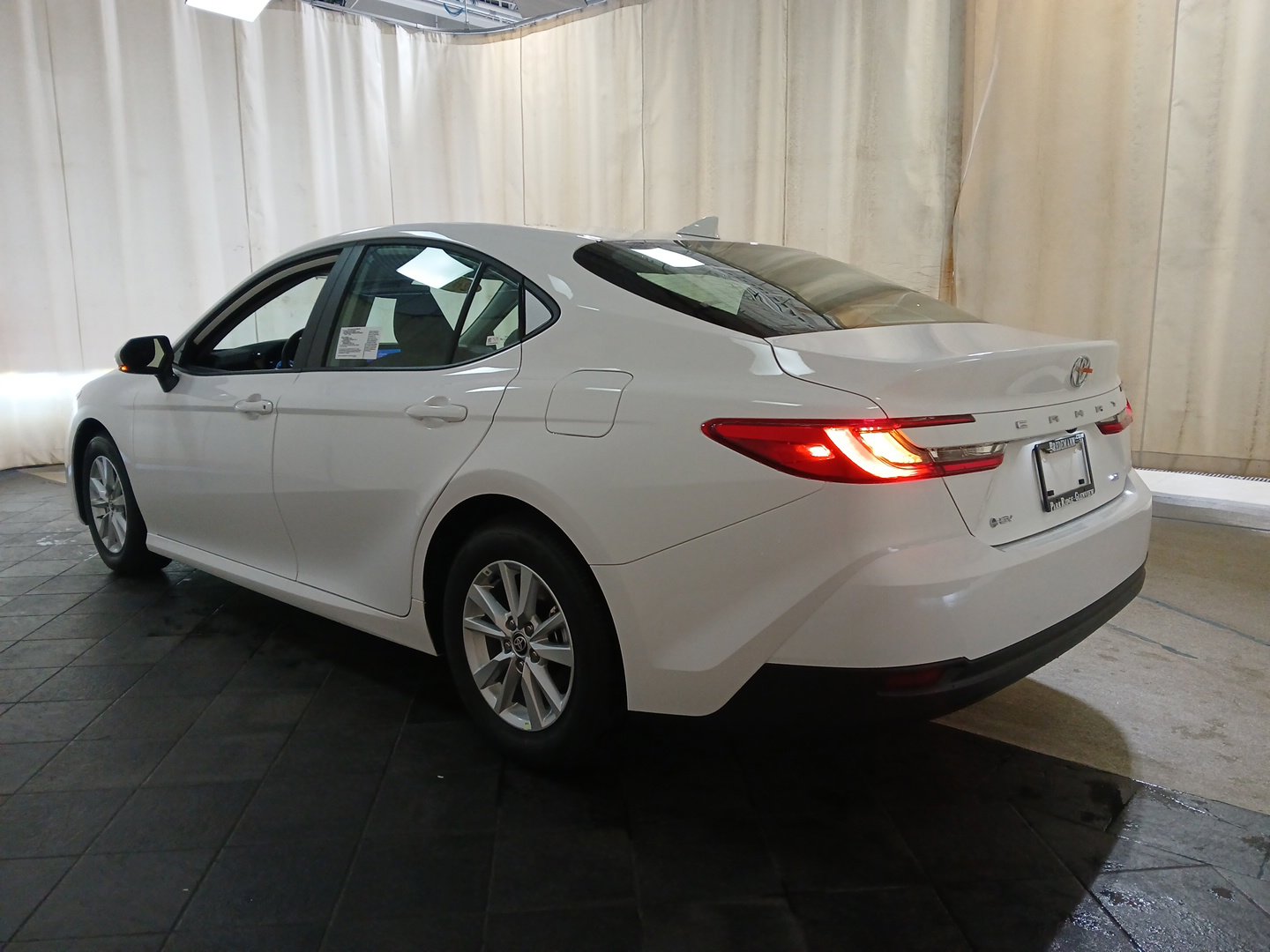 2025 Toyota Camry LE photo 4
