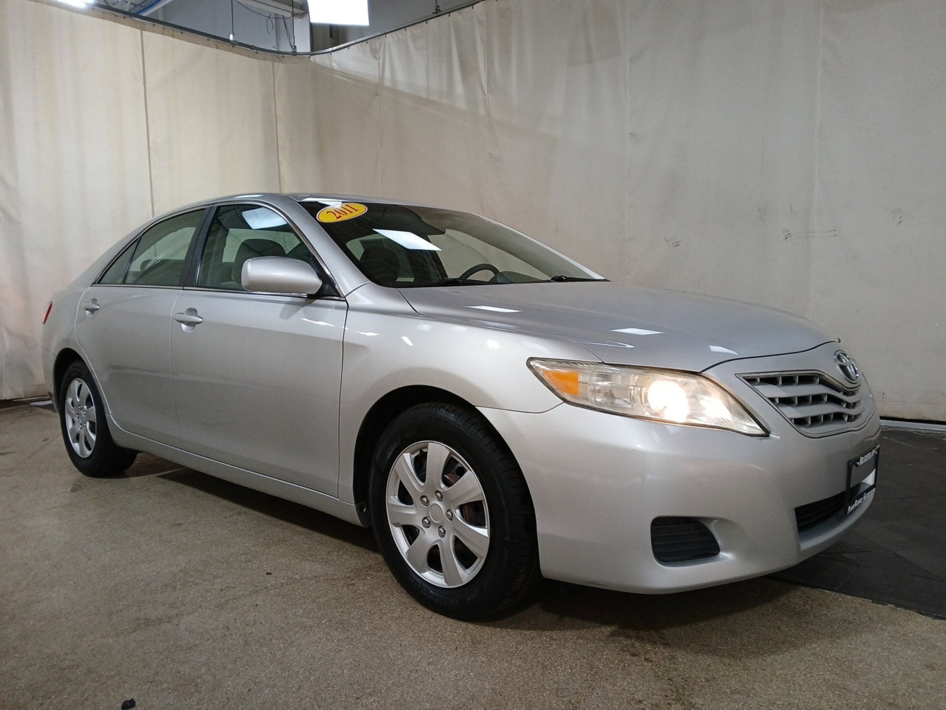 Used 2011 Toyota Camry LE with VIN 4T1BF3EK8BU777097 for sale in Park Ridge, IL