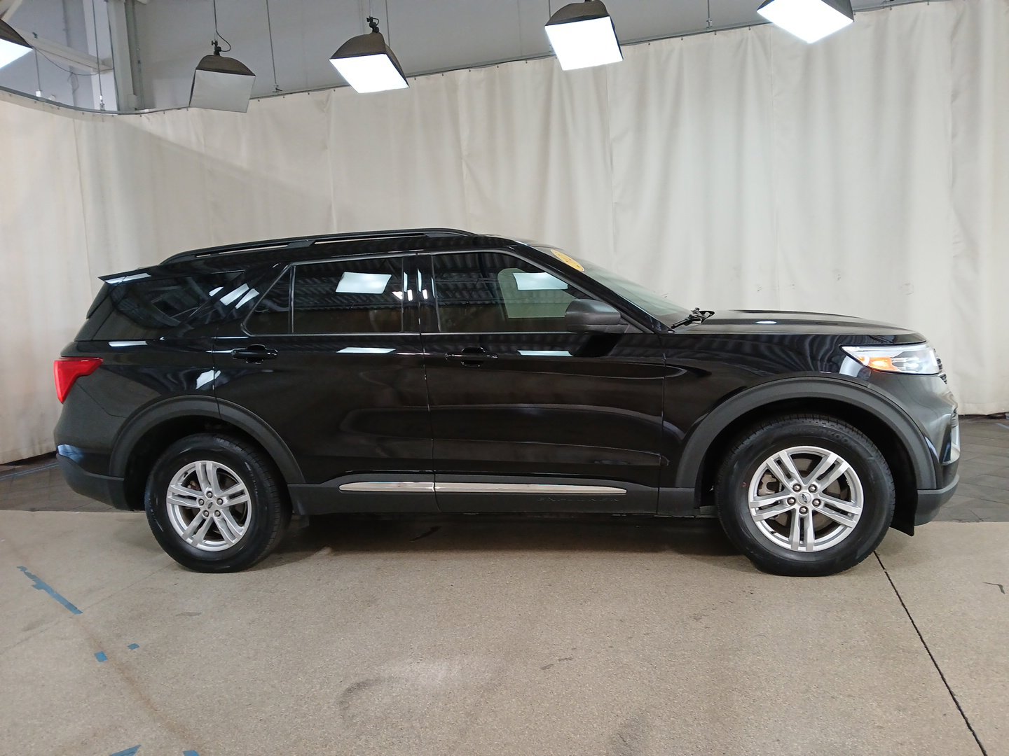 Used 2021 Ford Explorer XLT with VIN 1FMSK8DH8MGB61545 for sale in Park Ridge, IL