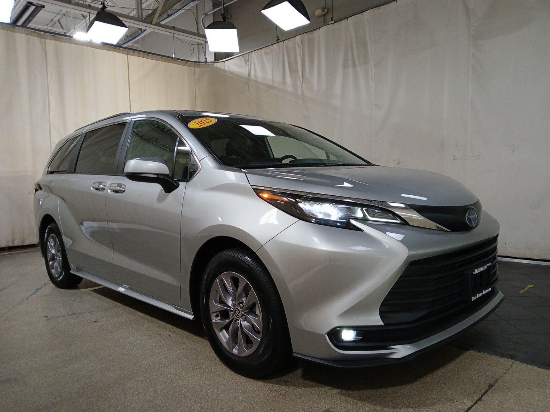 Certified 2025 Toyota Sienna XLE Van Passenger Van