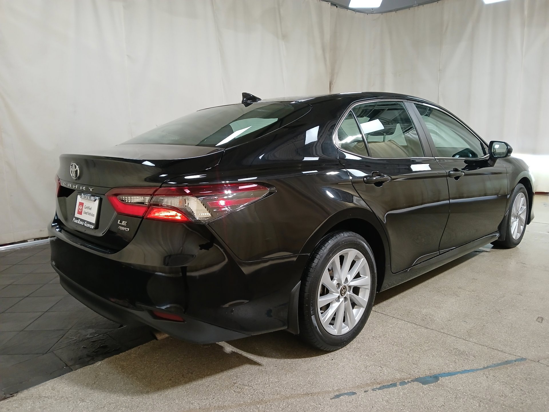 2022 Toyota Camry LE photo 4