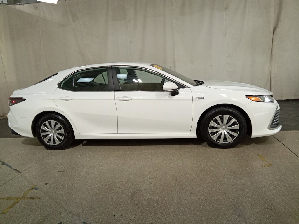 Used 2021 Toyota Camry Hybrid Hybrid LE Sedan