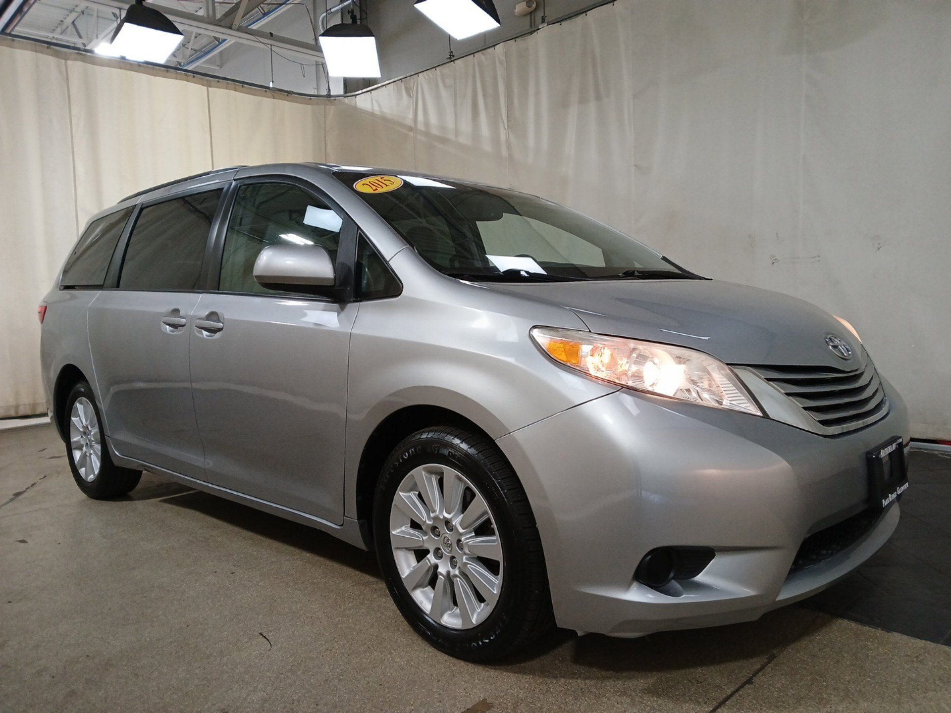 Used 2015 Toyota Sienna LE with VIN 5TDJK3DC4FS128090 for sale in Park Ridge, IL