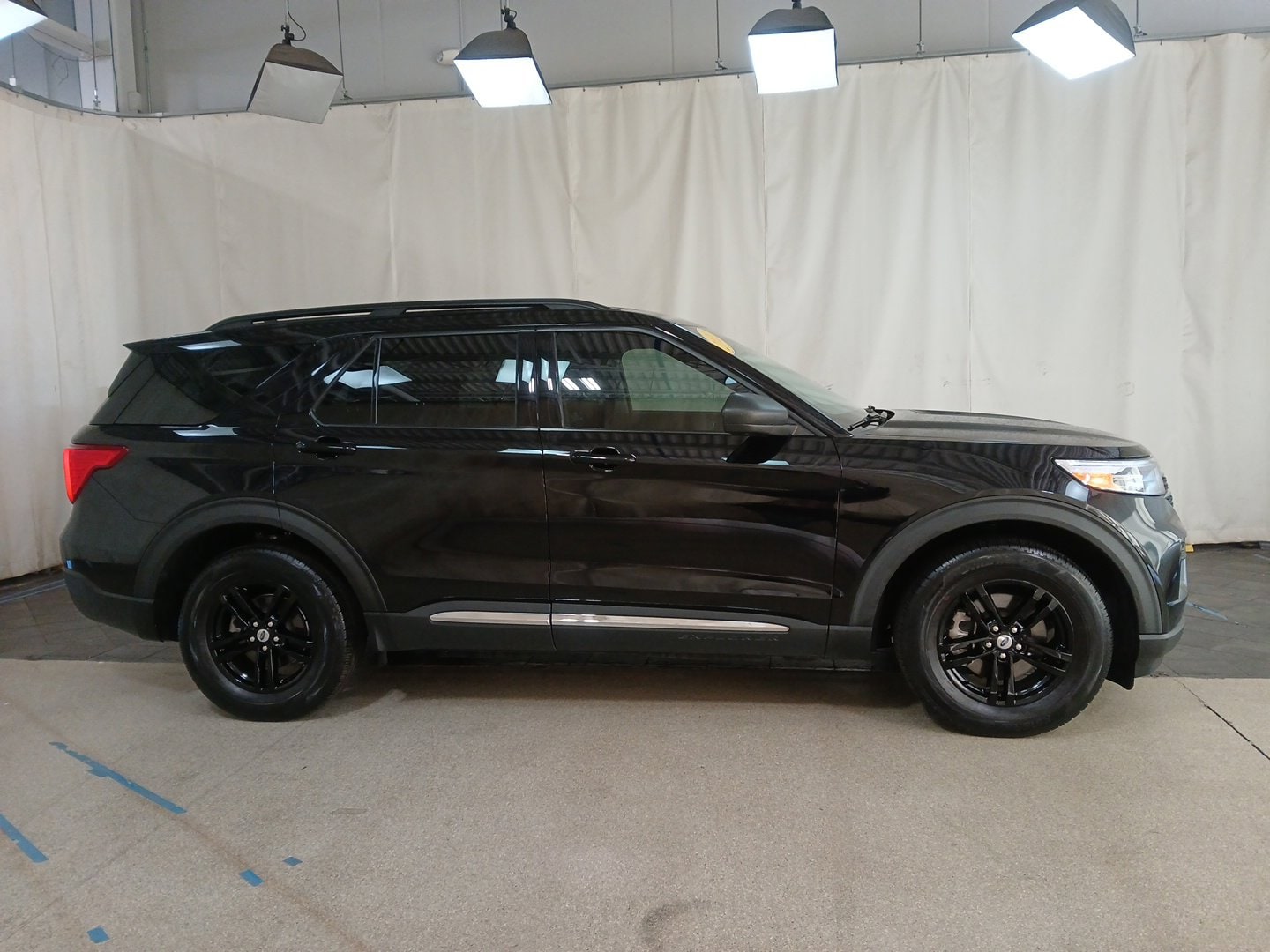 Used 2021 Ford Explorer XLT with VIN 1FMSK8DHXMGB61546 for sale in Park Ridge, IL