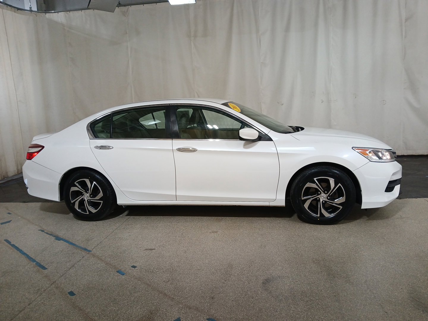 Used 2017 Honda Accord LX with VIN 1HGCR2F39HA202245 for sale in Park Ridge, IL