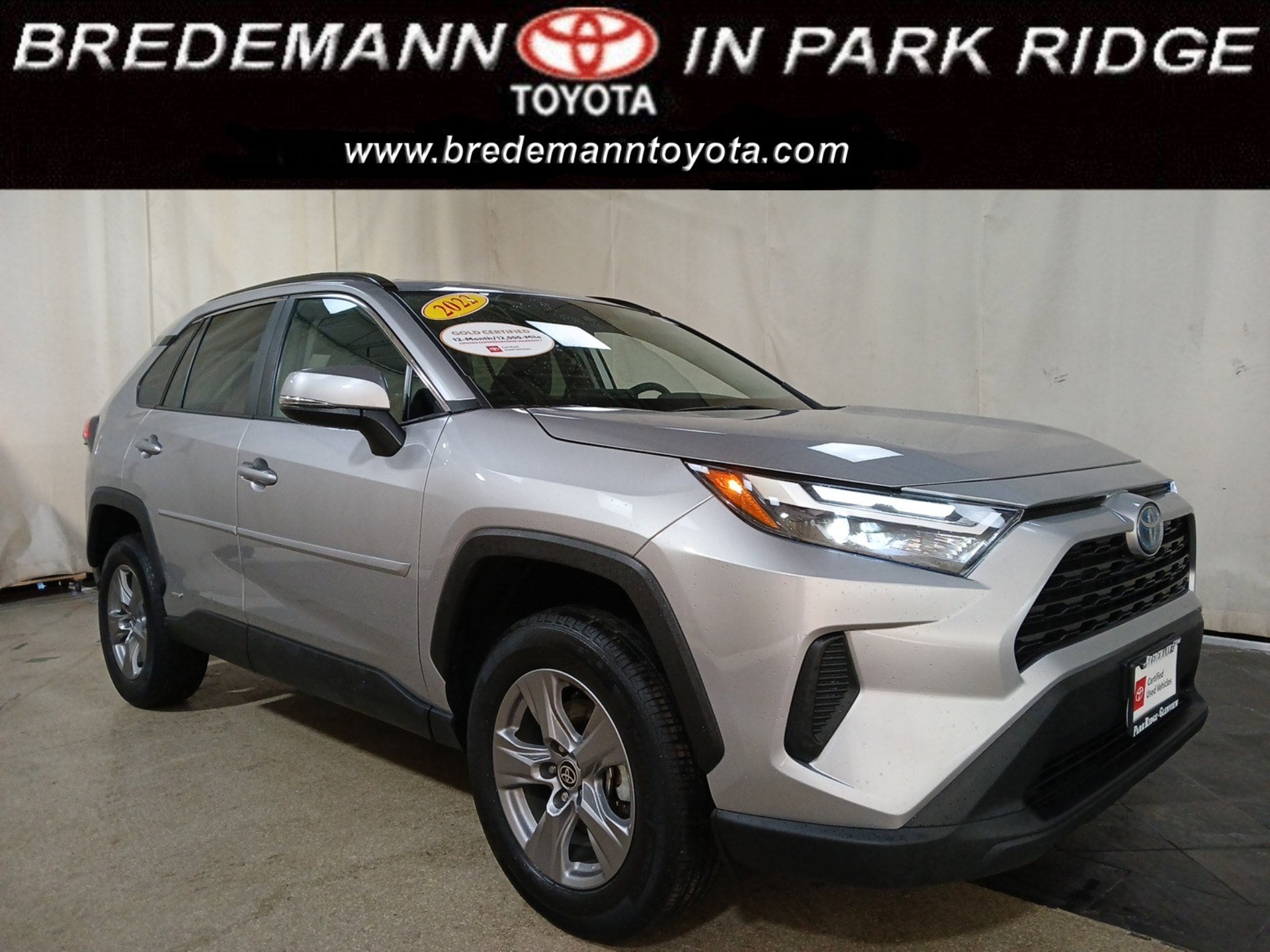 2022 Toyota RAV4 XLE's photo