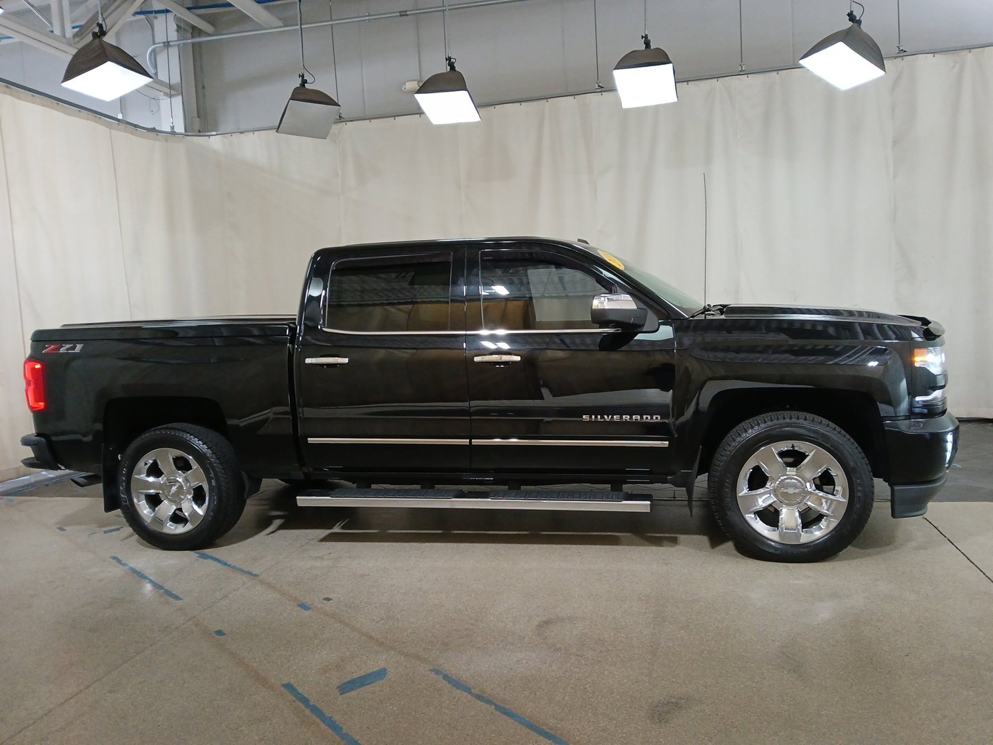 Used 2018 Chevrolet Silverado 1500 LTZ Z71 with VIN 3GCUKSECXJG374431 for sale in Park Ridge, IL