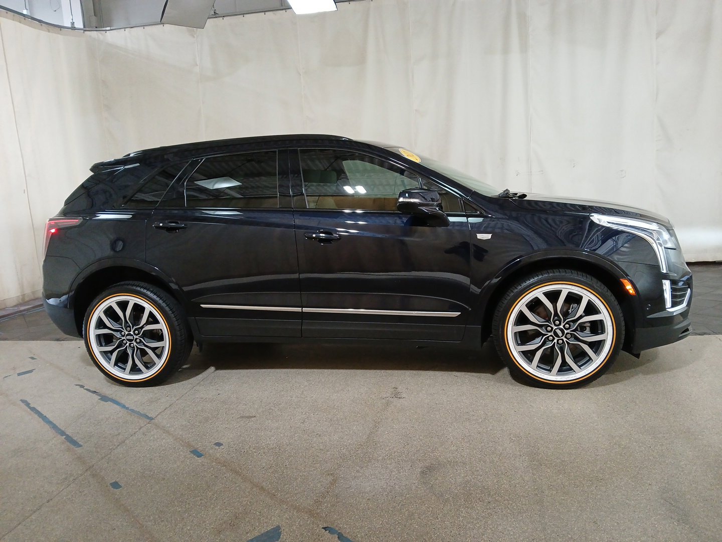Used 2021 Cadillac XT5 Sport with VIN 1GYKNGRS8MZ141904 for sale in Park Ridge, IL