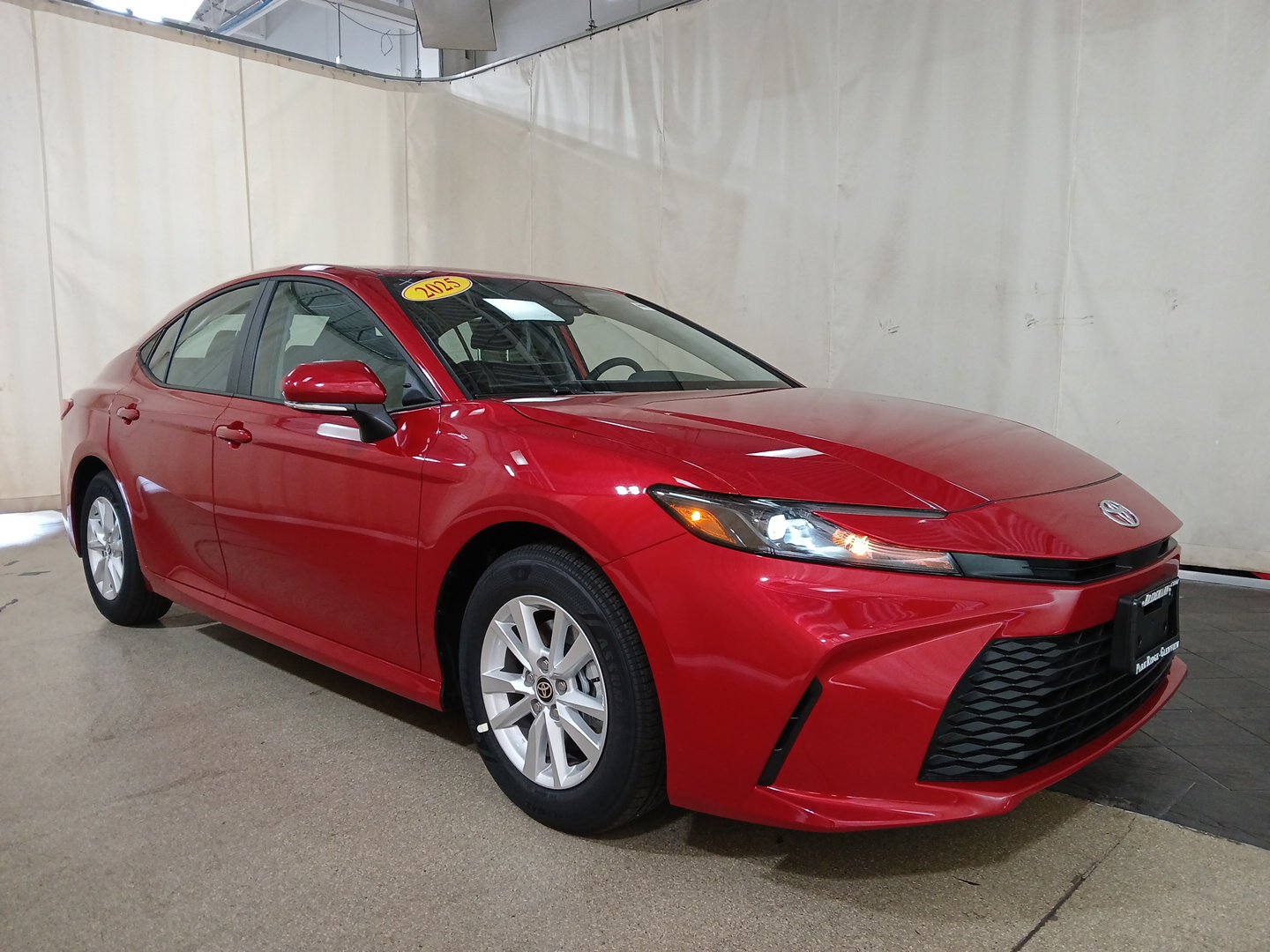 2025 Toyota Camry LE photo 2