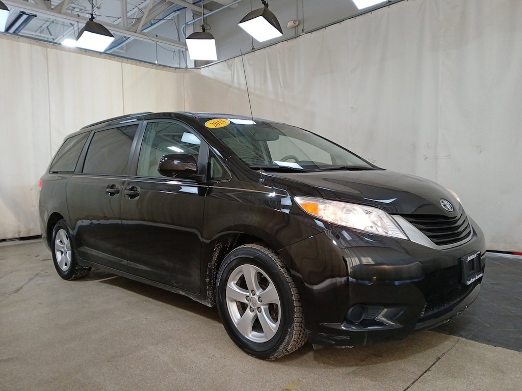 Used 2013 Toyota Sienna LE Van