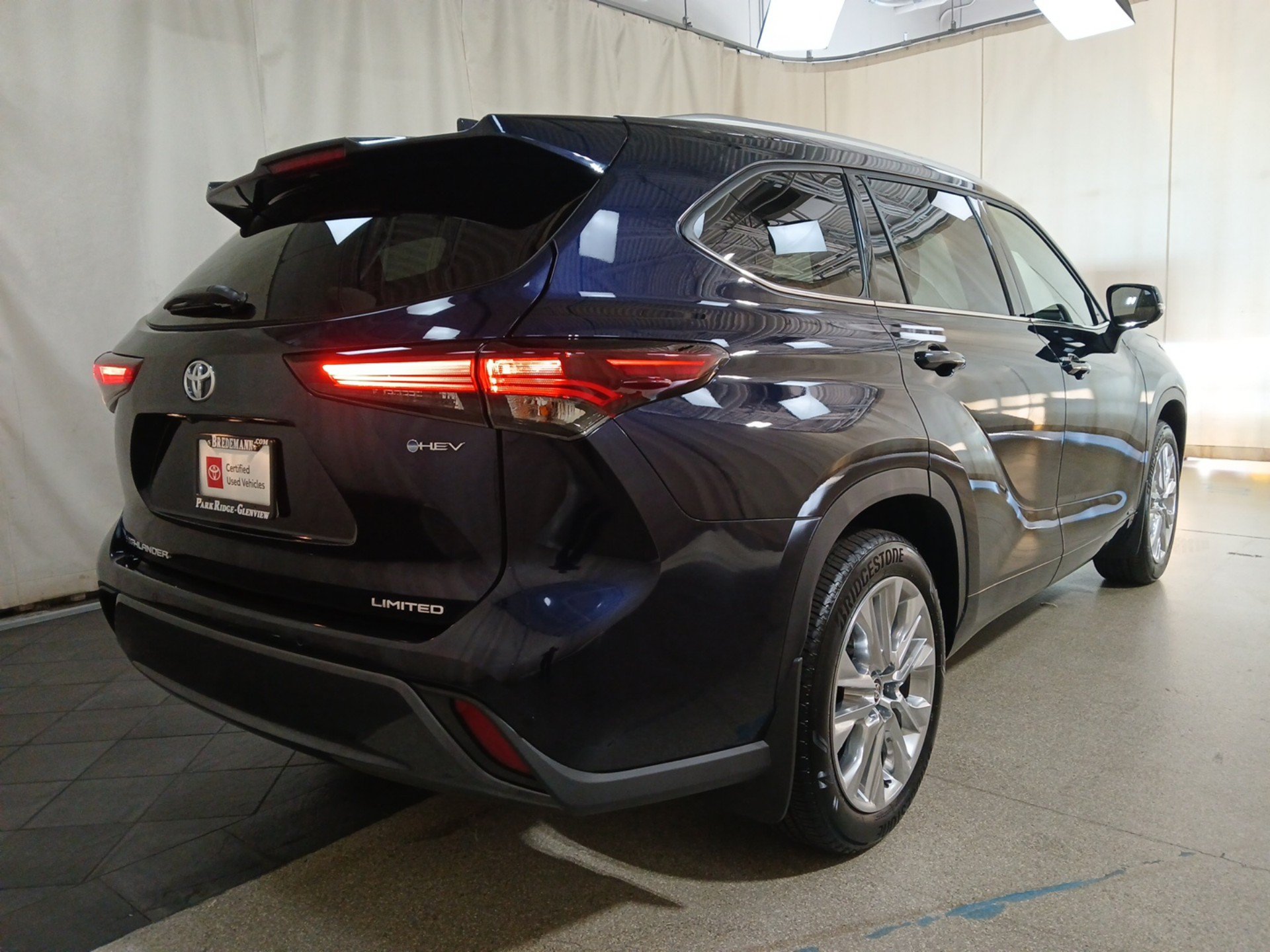 Certified 2026 Toyota Highlander Hybrid Limited SUV