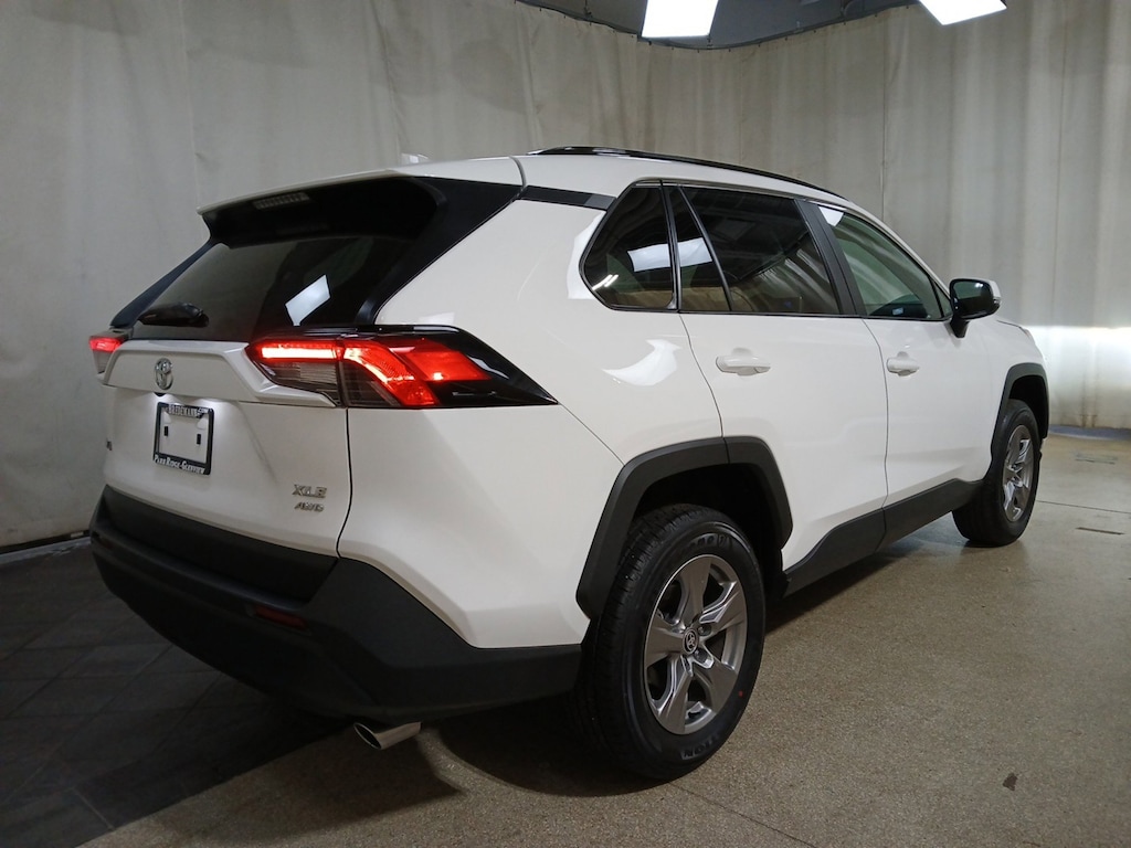 Used 2025 Toyota RAV4 XLE SUV