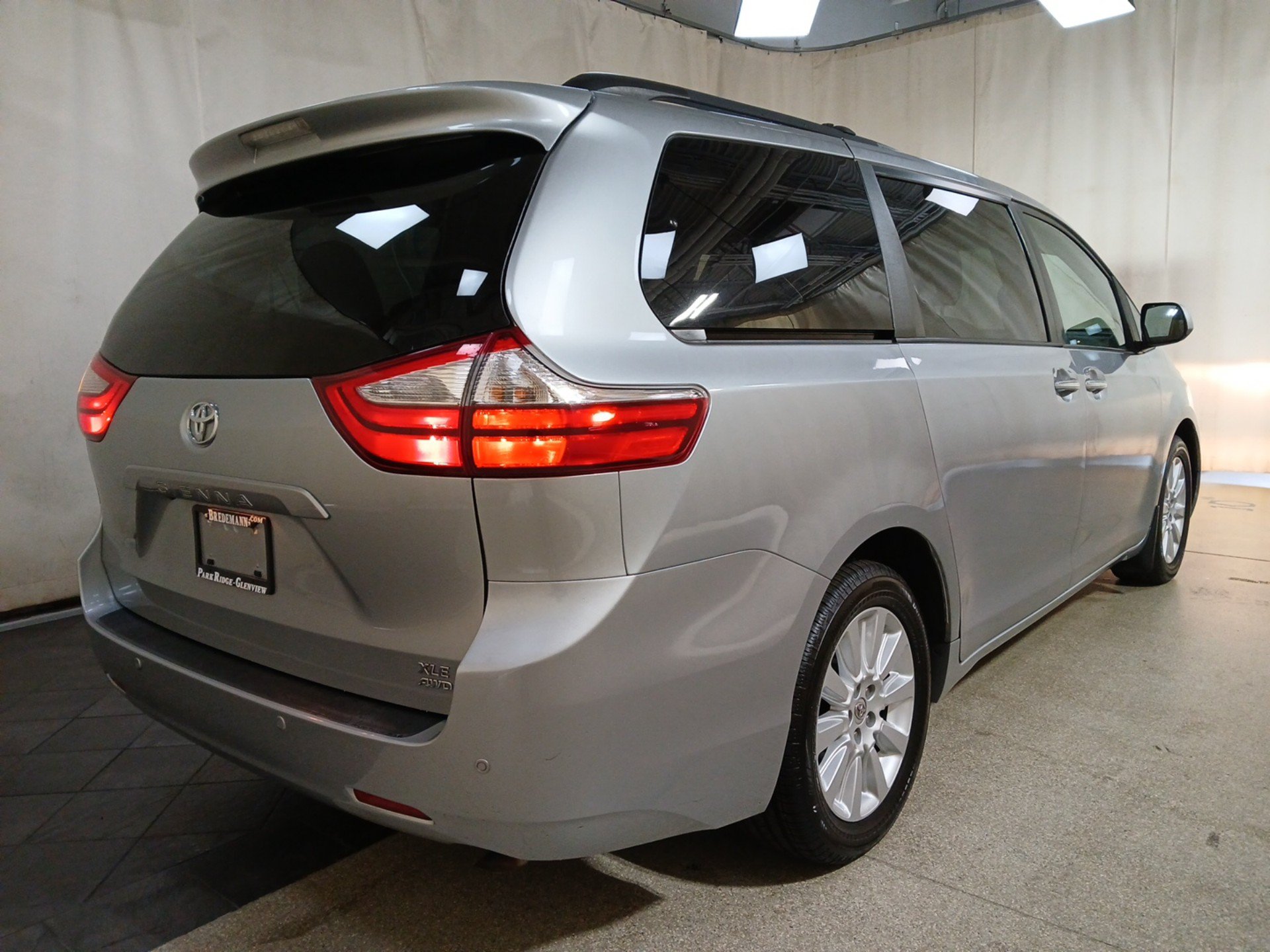 Used 2015 Toyota Sienna XLE Premium Van