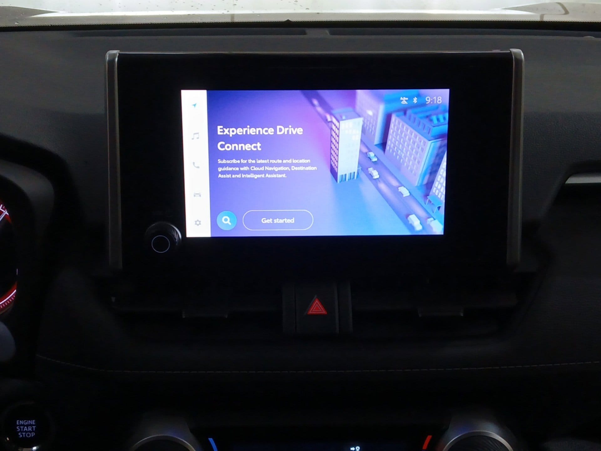 2025 Toyota RAV4 XLE - Photo 12