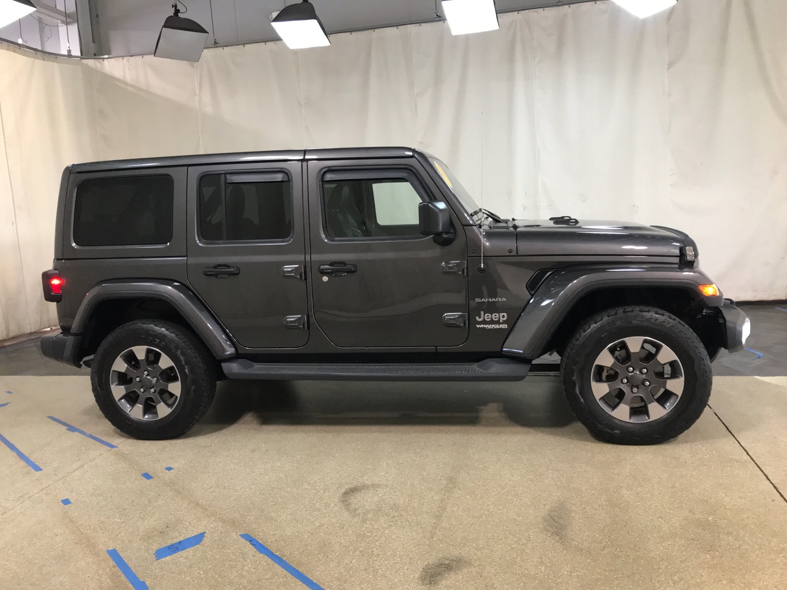 Used 2018 Jeep All-New Wrangler Unlimited Sahara with VIN 1C4HJXEN0JW213641 for sale in Park Ridge, IL