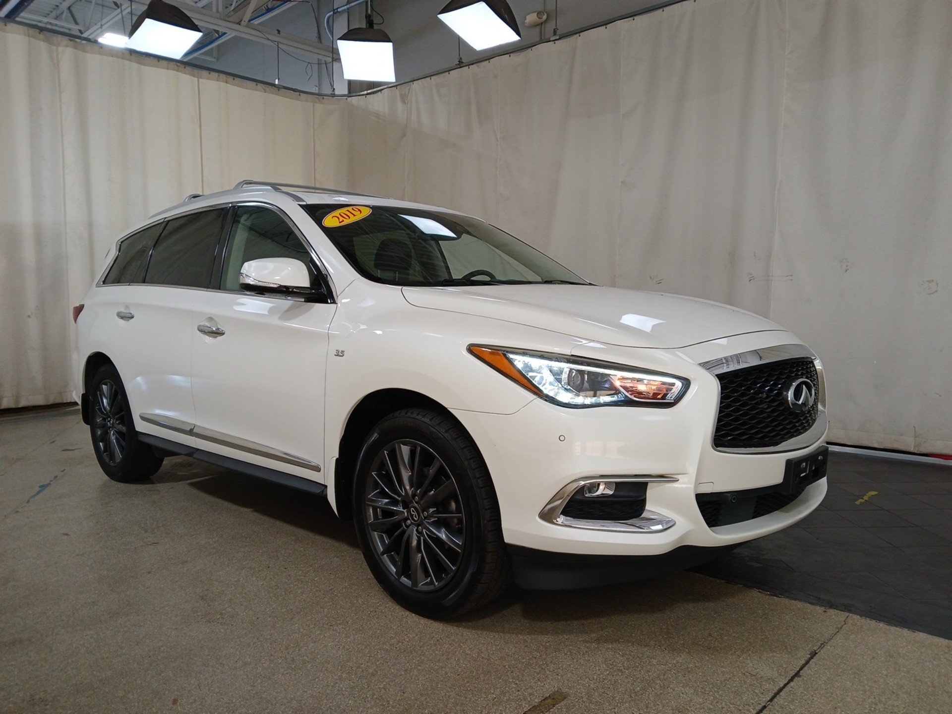 Used 2019 INFINITI QX60 LUXE SUV